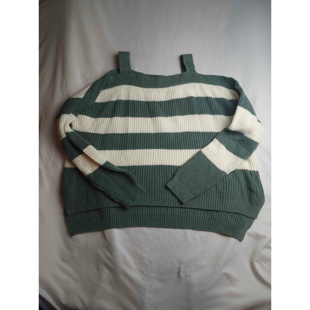 Romeo + Juliet Couture Sage Green Cold Shoulder Sweater Womens Medium